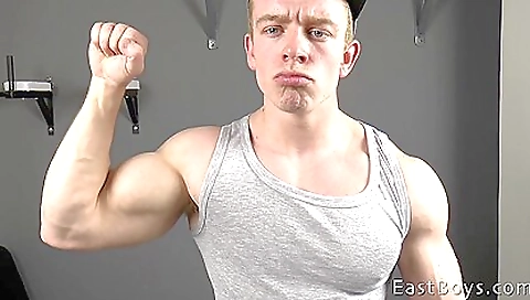 Boris lang casting porn video with an amazing brunette babe
