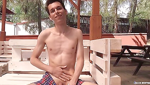 Skinny twinkle gets her asshole nailed by a stranger