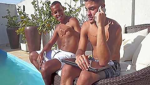 Bareback brunette blonde and her black boyfriend have threesome