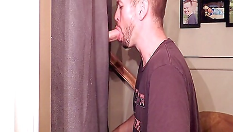 Amateur sex video with a hot big cock and deepthroat