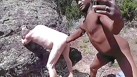 Amateur interracial fuck with a black dude in front of the camera